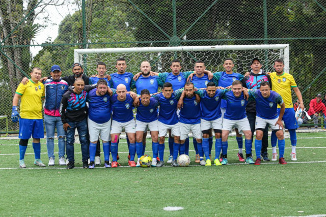 Amigos Maní Gallinazo.
