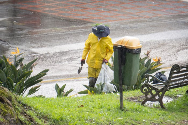 Foto | Jacobo Correa | LA PATRIA “Hay muchas cosas que se vuelven invisibles en la cotidianidad de la ciudad. Se nos olvida que la basura es una responsabilidad de todos. Pasa desapercibido quienes son los que lo hacen y el impacto de que no se haga”, expresó Sara Quintero, jurado.