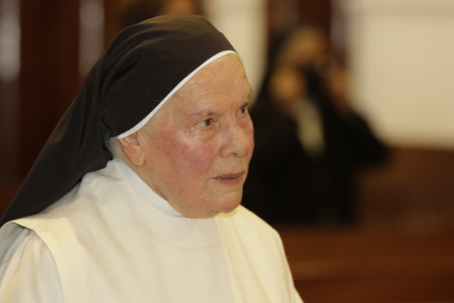 La hermana Ana María fue la segunda hija de la familia Echeverri Jaramillo. Sus seis hermanos fueron Gilberto, Hernando, Clementina, Helena y Yolanda.