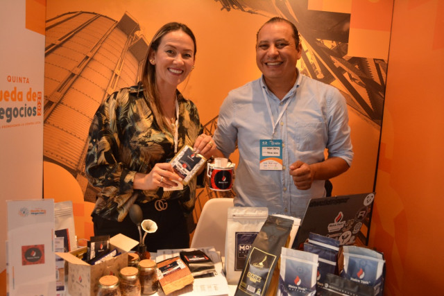 César Osorio Uribe y Viviana Quintero, cofundadores de Neira York Coffee
