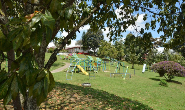 Las atracciones infantiles del parque de La Enea serían renovadas.