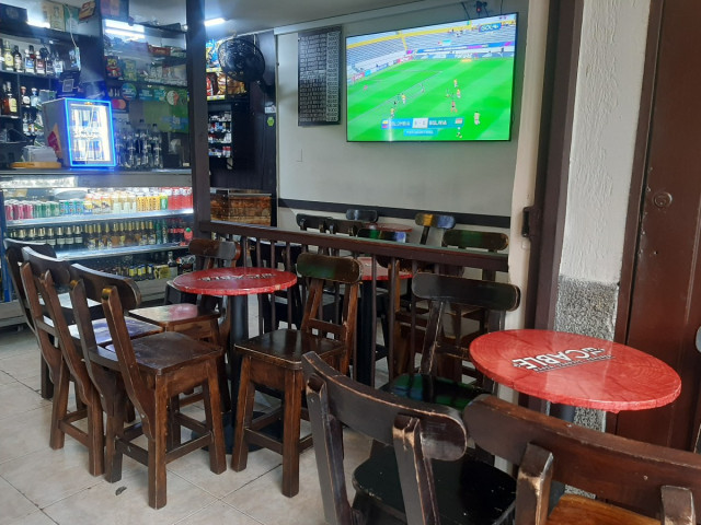 Adriana María Lozano, administradora de Taberna Licores y Tinto El Cable