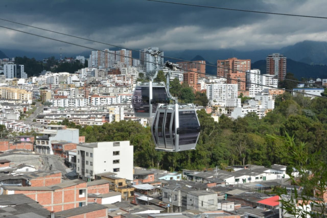Video en las alturas: ponen a prueba la nueva línea del cable aéreo en Manizales, la obra tendría una adición En la tarde de este miércoles (20 de agosto), hubo pruebas en la línea 3 del cable aéreo. En la foto, el movimiento de góndolas cerca de la estación Fátima.
