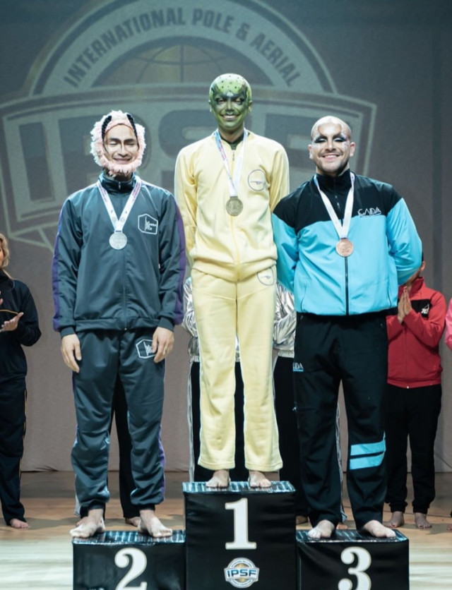 Martín Cordón, primer lugar y clasificación al mundial, Pole Art. Martín Cordón, primer lugar y clasificación al mundial, Pole Art.