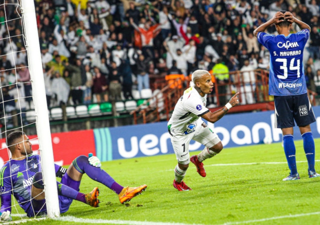 En la fase previa ante Millonarios, Michael Barrios anotó el 1-0 definitivo que le permitió al Once Caldas jugar la fase de grupos de la Sudamericana. En la fase previa ante Millonarios, Michael Barrios anotó el 1-0 definitivo que le permitió al Once Caldas jugar la fase de grupos de la Sudamericana.