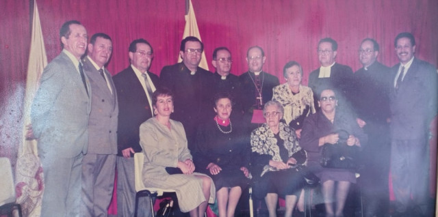 De los 14 hijos de la familia Llano Ruiz ya han fallecido 10. Quienes aún viven son tres hombres y una mujer: el padre Fernán es el mayor y lo siguen sus hermanos Odelio, Rubiel y Luz Mery.