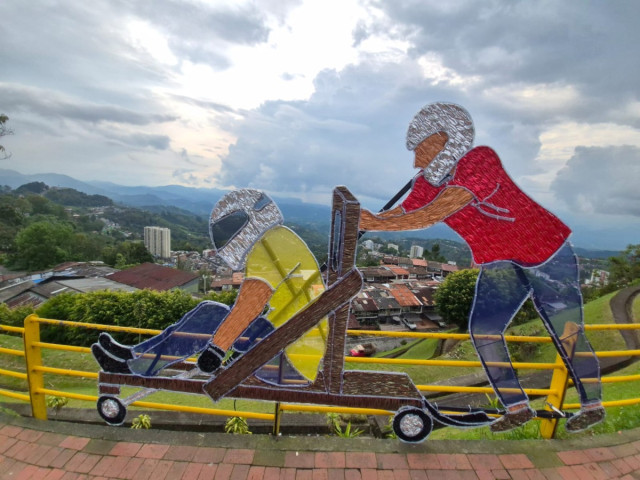 Video: así sería el alumbrado navideño de Manizales, un paseo por 1.185 figuras, 75 km de led y 4 municipios El costo de la energía del alumbrado navideño no se trasladará a la factura de los usuarios, prometió la Chec.
