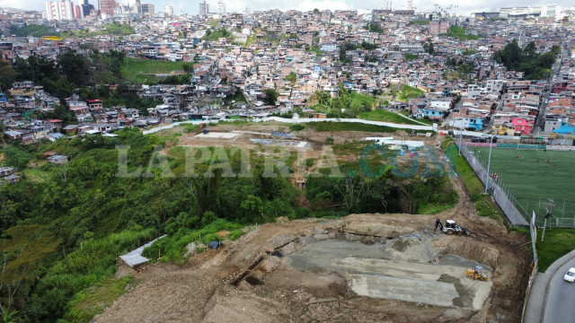 De basurero a nuevo centro deportivo: rescatan 18 mil metros cuadrados en Manizales, obra aleja la inseguridad El parque Metropolitano tendría las banderas de los cuatro municipios del Área Metropolitana Centrosur: Manizales, Palestina, Neira y Villamaría.
