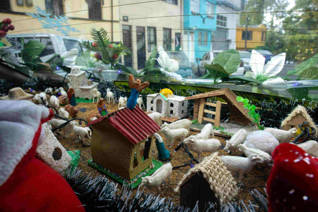 Pesebre taxi navideño