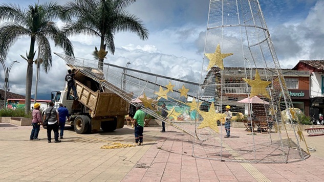 Desmontaron el alumbrado navideño