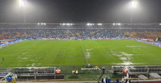 Futbolistas profesionales de Colombia rechazan el mal estado de las Canchas: 