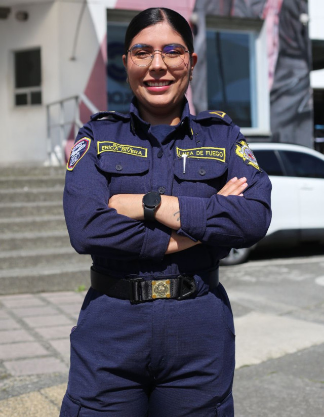 ÉRIKA RIVERA, BOMBERA DE MANIZALES