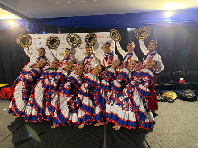 13 años de folclor: así ha crecido Renacer Folklórico en Manizales