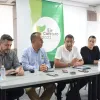 Jhon Jairo Velásquez (c), en rueda de prensa en Pereira. 