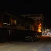 Finalizando la recta del barrio La Paz hay tres luminarias apagadas, que son de led. 