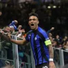 Lautaro Martínez del Inter de Milán celebra después de anotar el 1-0 durante el partido de vuelta de la semifinal de la Liga de Campeones de la UEFA entre el FC Inter y el AC Milan, en Milán, Italia.