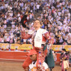 El diestro español Julián López "El Juli", en una de sus 15 salidas por la Puerta Grande de la Plaza de Toros de Manizales. 