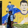 Foto | EFE | LA PATRIA En la casa familiar del futbolista Luis Díaz hay un mural en homenaje al jugador de la selección Colombia.