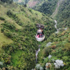 A 250 metros de altura y a 235 metros de la orilla quedó colgando la góndola.