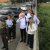 El director del Servicio de Instrumentos de Política Exterior (FPI, sigla en inglés) de la Unión Europea, Peter Wagner (c), recorre el Puente Simón Bolívar, en Cúcuta.