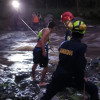 El rescate de los tres jóvenes en la quebrada Montaño.