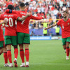 Bruno Fernandes, Bernardo Silva, Joao Cancelo y Cristiano Ronaldo celebran el tercel gol ante Turquía.