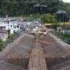 Las obras en el intercambiador vial Los Cedros tienen plazo hasta finales de este año. A falta de un semestre para entregar la construcción, conozca el avance de los trabajos. La Alcaldía de Manizales reitera que no habrá más prórrogas y cuestiona la planeación del proyecto, iniciado en la Administración de Carlos Mario Marín.