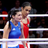 Las boxeadoras Imane Khelif, de Argelia, y Angela Carini, de Italia.