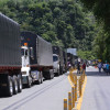 Hacia las 11:00 a.m. habilitaron por más de una hora el paso de vehículos en la vía hacia Manizales. Mientras tanto los que iban para Medellín tuvieron que esperar un rato más.