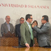 El rector de la Universidad de Salamanca, Juan Manuel Corchado, y el de la Universidad de Caldas, Fabio Arias, firmaron este martes 7 de abril del 2025 en España un convenio para crear una maestría y un doctorado en la Facultad de Inteligencia Artificial de la universidad caldense en Manizales.
