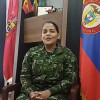 Melissa Julio es una teniente médico que encuentra en el batallón de Artillería No. 8 de Pereira. Divide su vida entre el ejército, ser médica y mamá. 