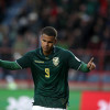 Enzo Monteiro de Bolivia celebra un gol ante Chile este martes, en un partido por las eliminatorias sudamericanas para el Mundial 2026 entre las selecciones de Bolivia y Chile en el estadio Municipal en El Alto (Bolivia).
