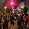  Hinchas del PSG celebran en los Campos Elíseos de París.