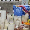 Un altar en la Clínica Santa Fe de Bogotá, en donde está el senador Miguel Uribe desde el día del atentado