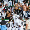 La celebración de Dayro Moreno y varios de sus compañeros con la tribuna de norte. Once Caldas le ganó 1-0 a Huracán de Argentina y lleva la ventaja en la Copa Sudamericana.