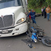 Mientras intentaba adelantar una tractomula, una moto chocó con otra en la vía Risaralda - Las Margaritas.