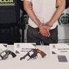 El supuesto delincuente tenía en su poder dos armas de fuego, sin permiso para porte.