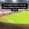 A las 7:41 de la noche del miércoles (1 de octubre) Juan José Bedoya Quiroga grabó el segundo gol del Once Caldas desde el cable aéreo.