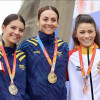 Diana Peñuela (centro), de Caldas, se coronó como campeona de los Juegos Bolivarianos en la contrarreloj individual femenina. La medalla de plata también fue para Colombia.