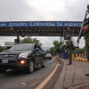Integrantes del Ejército colombiano llegan este sábado al puente internacional Simón Bolívar que une a las ciudades de Cúcuta y Villa del Rosario (Colombia) con las ciudades de San Antonio y San Cristóbal del Estado Táchira (Venezuela). 