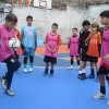 Los niños del barrio Las Américas disfrutan de la cancha que entregó la Alcaldía de Manizales. Ellos ahora no tendrán que buscar otro escenario para jugar y empiezan a pulir su talento para cumplir su sueño de llegar al fútbol profesional.