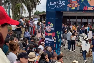 El Manizales Cafest cuenta con un espacio para que los visitantes escuchen música en vivo. 