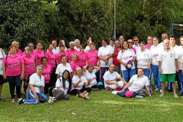 Fotos | Argemiro Idárraga | LA PATRIA Grupo de mujeres que asistieron al evento.