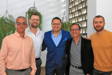 Fotos | Gobernación de Caldas y Argemiro Idárraga | LA PATRIA Acompañan al gobernador Luis Carlos Velázquez los periodistas Álvaro Segura, Rubén Darío Gaona, Juan Harvey Gutiérrez y Yamit Quiceno.