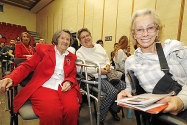 Fotos | Darío Augusto Cardona | LA PATRIA Dorian Hoyos Parra, María Virginia Santander y Ana María Robledo Jaramillo.