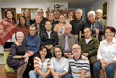 Foto | Lector | LA PATRIA Ceneida García, Piedad Quintero, Francisco Gómez, Gloria Inés Echeverri, Bernardo Sánchez, Germán Zuluaga, Javier Sánchez, Alba Luz Alzate, Olga Liliana Aguirre, Marinela Chaves, Balvino González, Albeiro Murcia, Laina Betancurt, Jorge Alberto Soto, Alberto Marulanda, Fredy Duque, Daniel Sarasty, Fernando Mejia, Paula Cuéllar, Alberto Hidalgo, Herman Estrada y José Jaramillo.