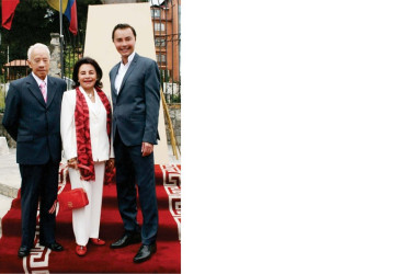 CRUZ AL MÉRITO - Juan Manuel Albornoz Gonzalez.