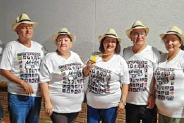 Foto | Henry Giraldo LA PATRIA Encuentro de la familia Montes Tangarife en Manzanares (Caldas). En la imagen los hermanos: Jorge Orlando, Henry Antonio, María Melva, María Dolly, José William, María Sorany y Orfilia.