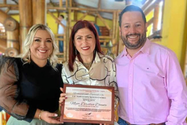 Fotos | Cortesía alcaldía de Pácora | LA PATRIA Nanciliana Montes Osorio y  Andrés Felipe Gutiérrez Ocampo recibieron los reconocimientos del alcalde de Pácora, Andrés Duque Osorio, y de la primera gestora social, Katterin Otálvaro Martínez. 