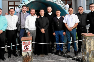 Foto | Luis Fernando Rodríguez García | LA PATRIA Sacerdotes de la Vicaria Episcopal del norte de Caldas, en la celebración de la Fiesta de la Comunión, realizada en las instalaciones de la Casa de Oración y Peregrinación Madre María Berenice, en Salamina. Asistieron: Alexánder Rendón Ospina, de Aranzazu; José Rodolfo Ocampo González, de Neira; John Edward Trujillo, de Marulanda; John Edward Agudelo, de San Félix; José Miller Henao, de Salamina; Jaime Alberto Pérez Villegas, de Salamina; Jesús Antonio Cardo